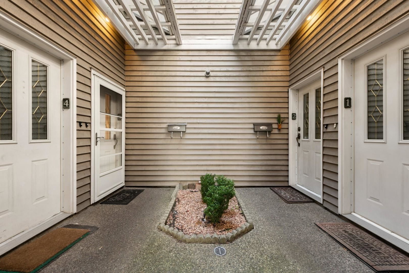 Listing Image 27