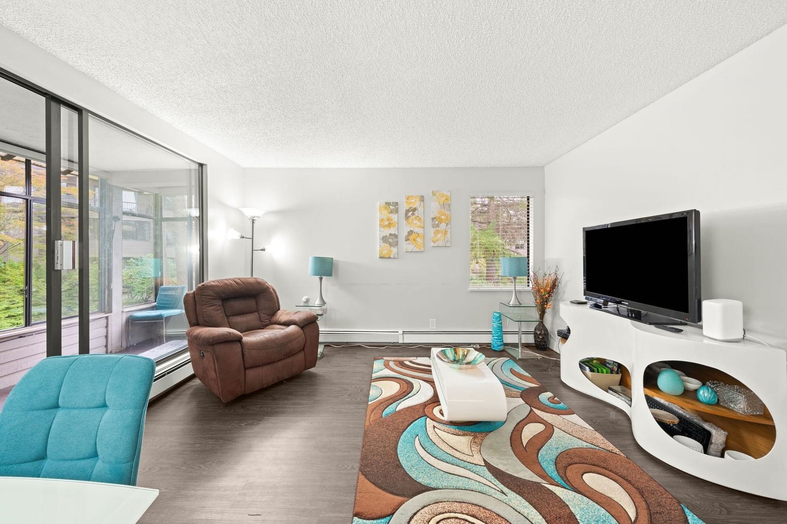 Listing Image 5