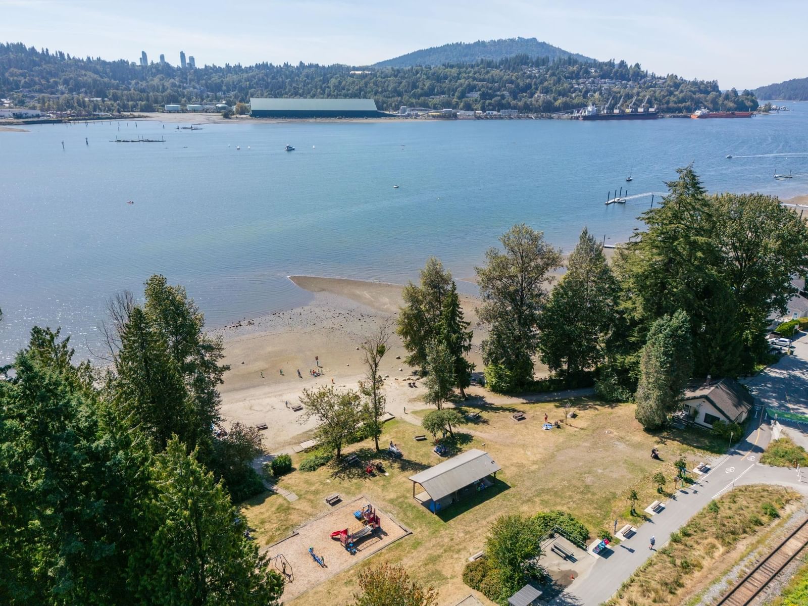 Listing Image 6