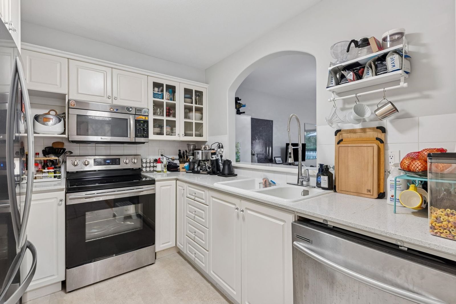 Listing Image 12