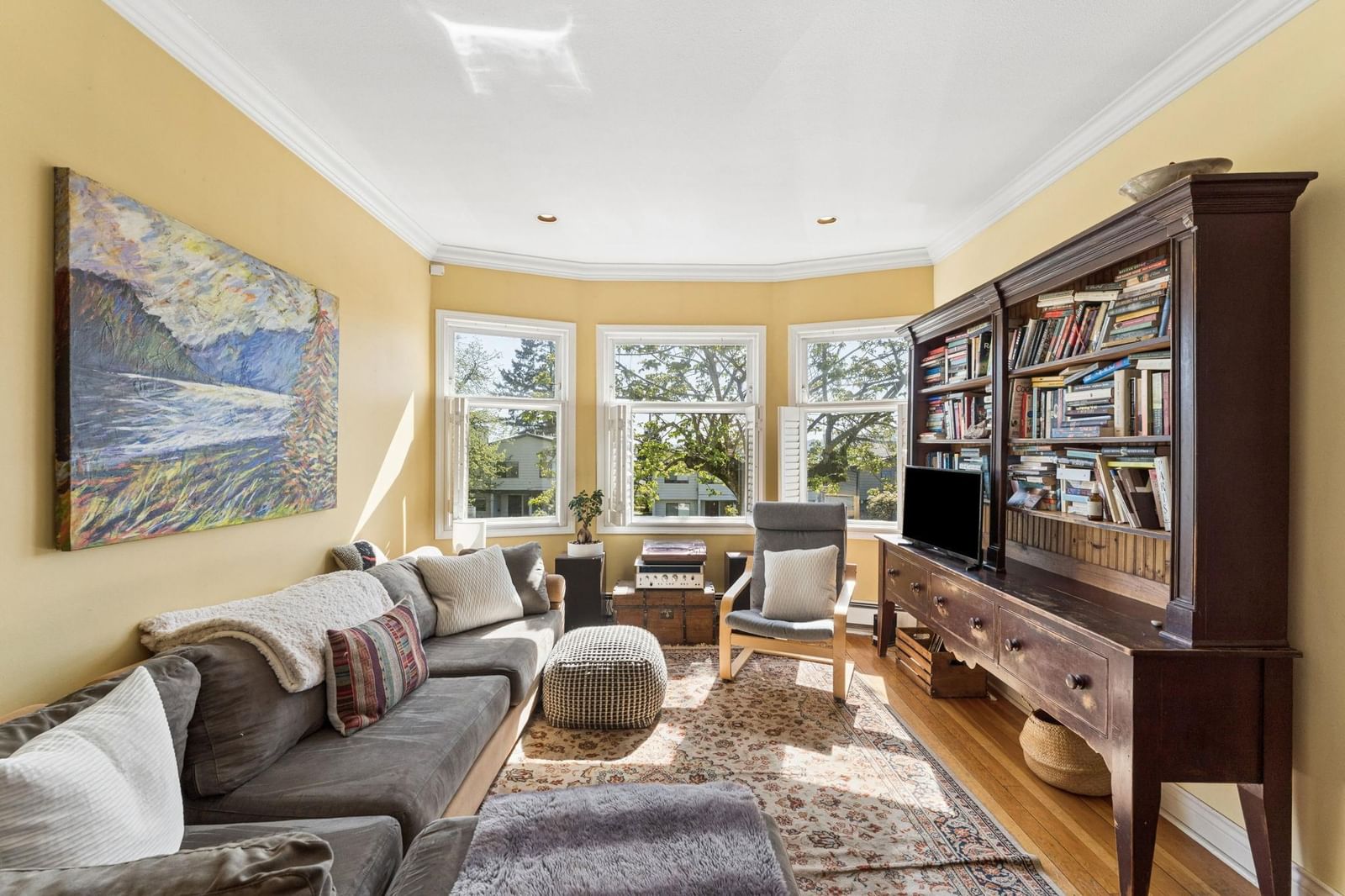 Listing Image 8