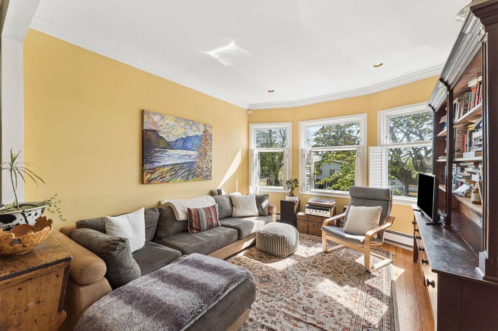 Listing Image 9