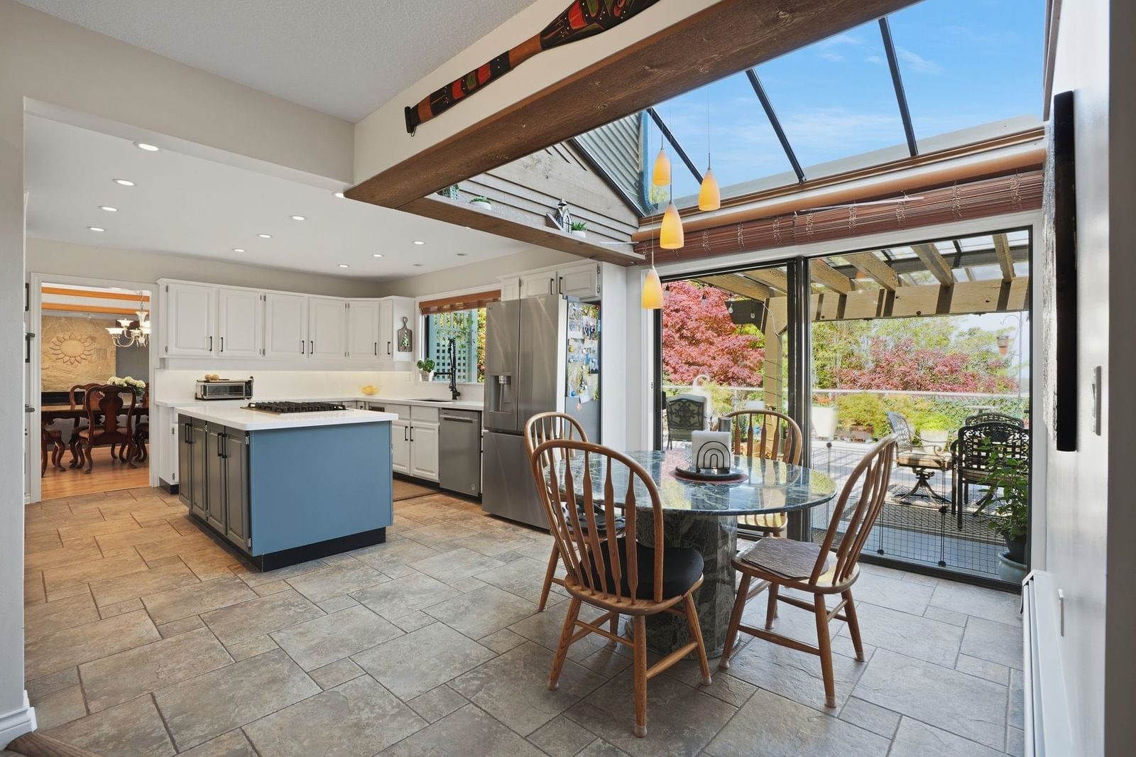 Listing Image 12