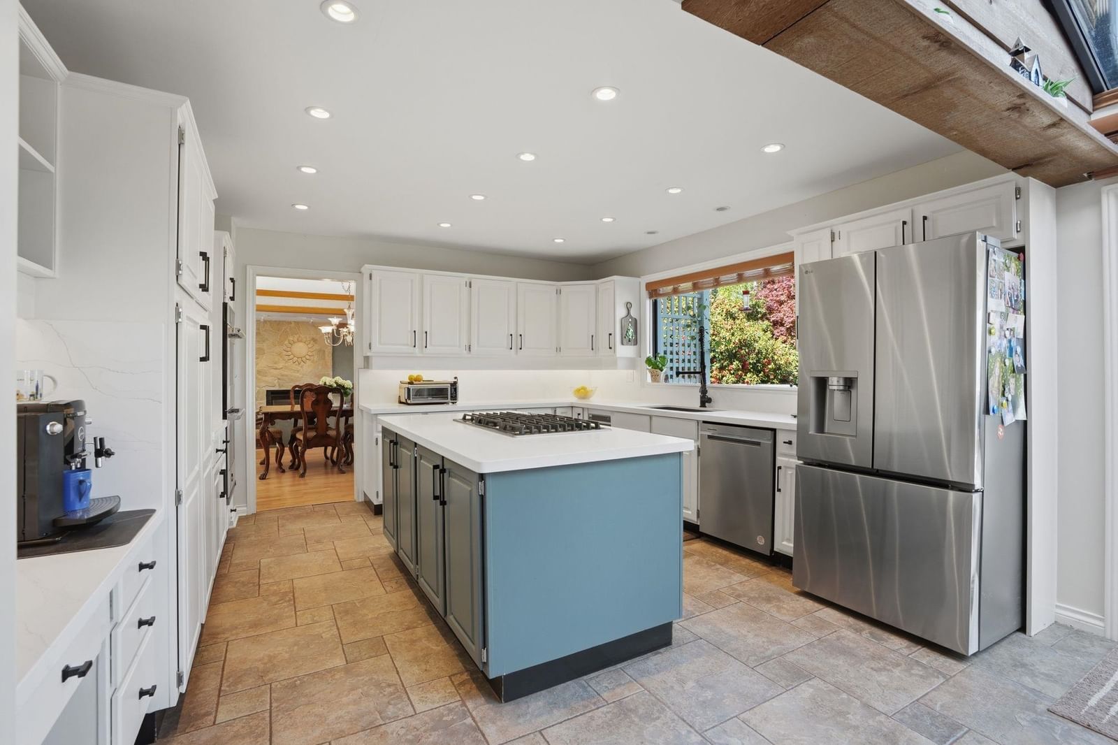 Listing Image 15
