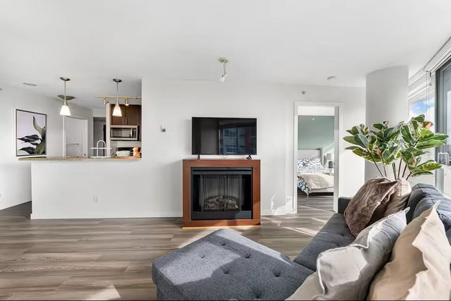 1102 - 58 Keefer Place