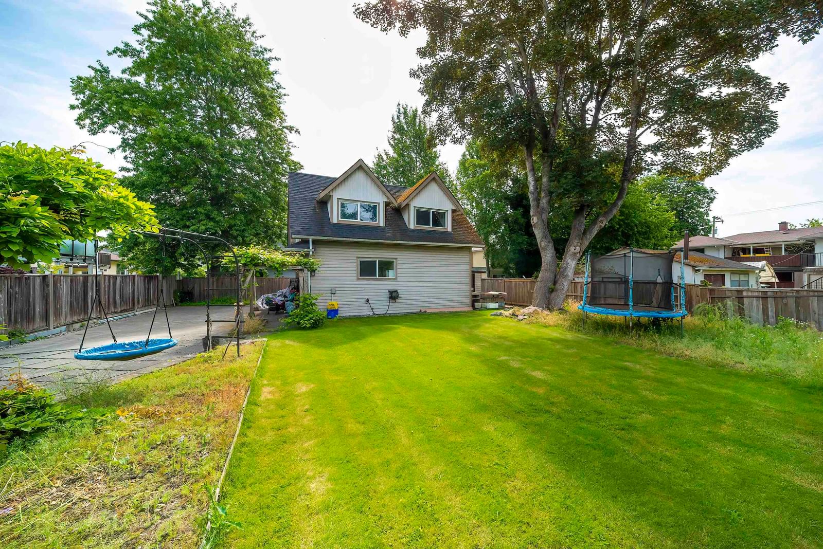 Listing Image 9