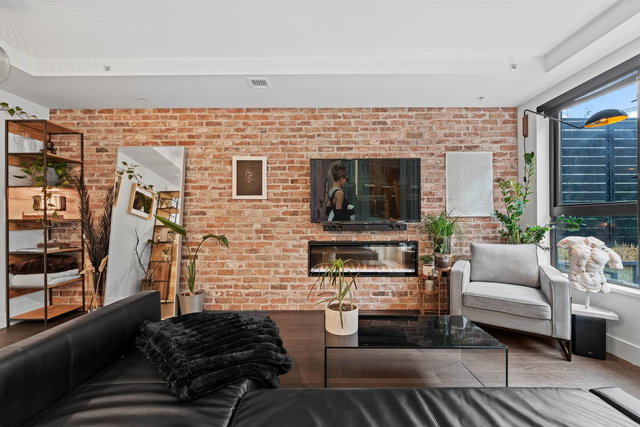 2726 Spring Street