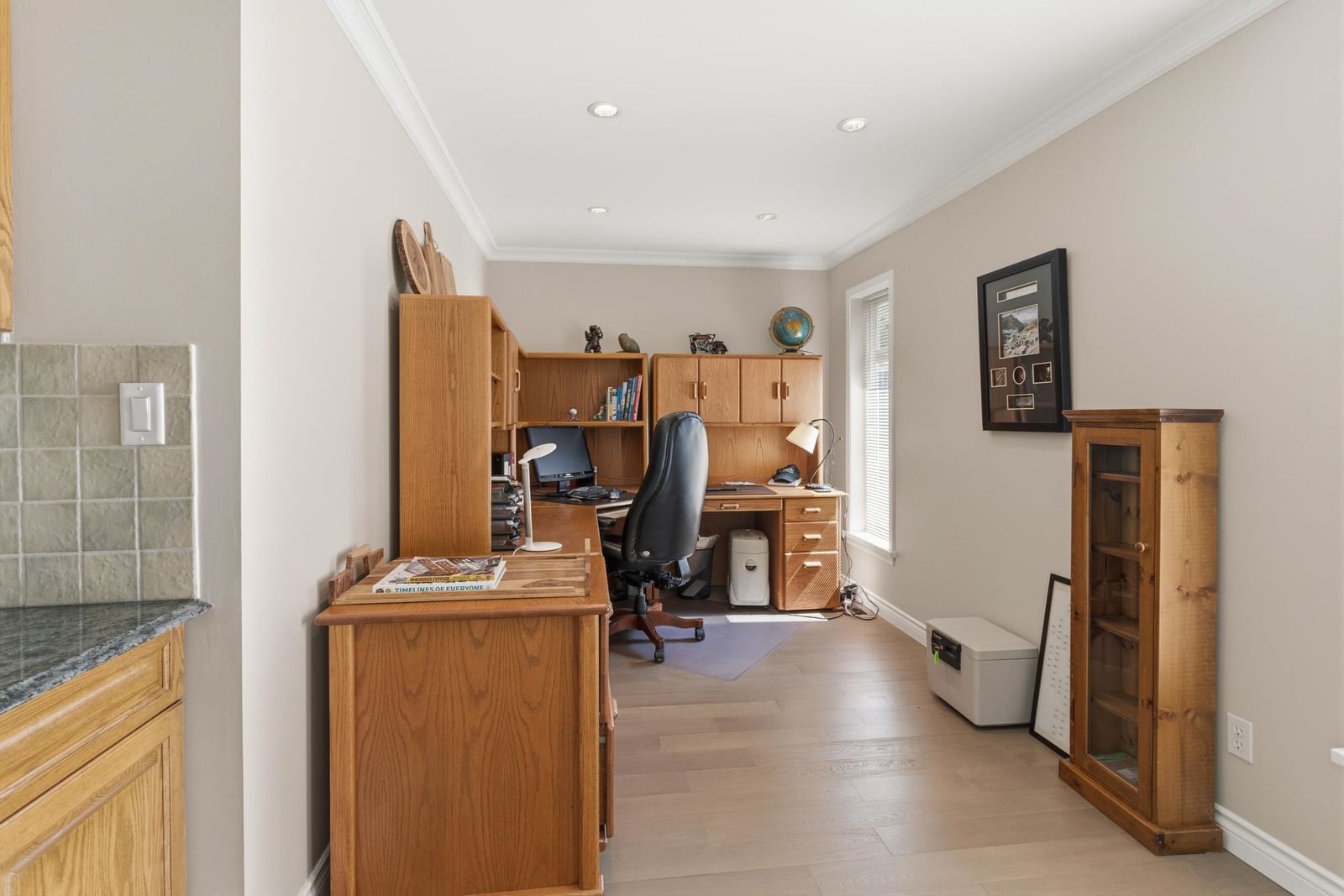 Listing Image 16