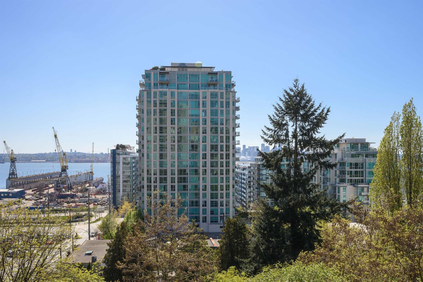 Listing Image 9