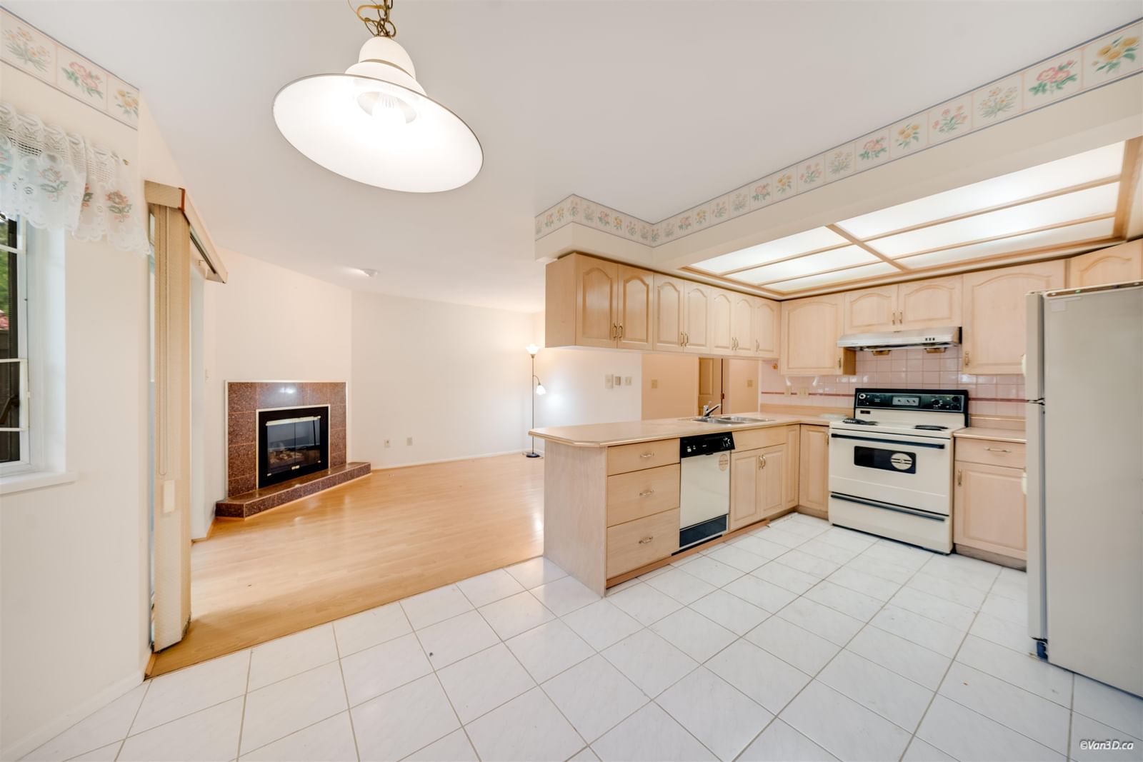 Listing Image 15