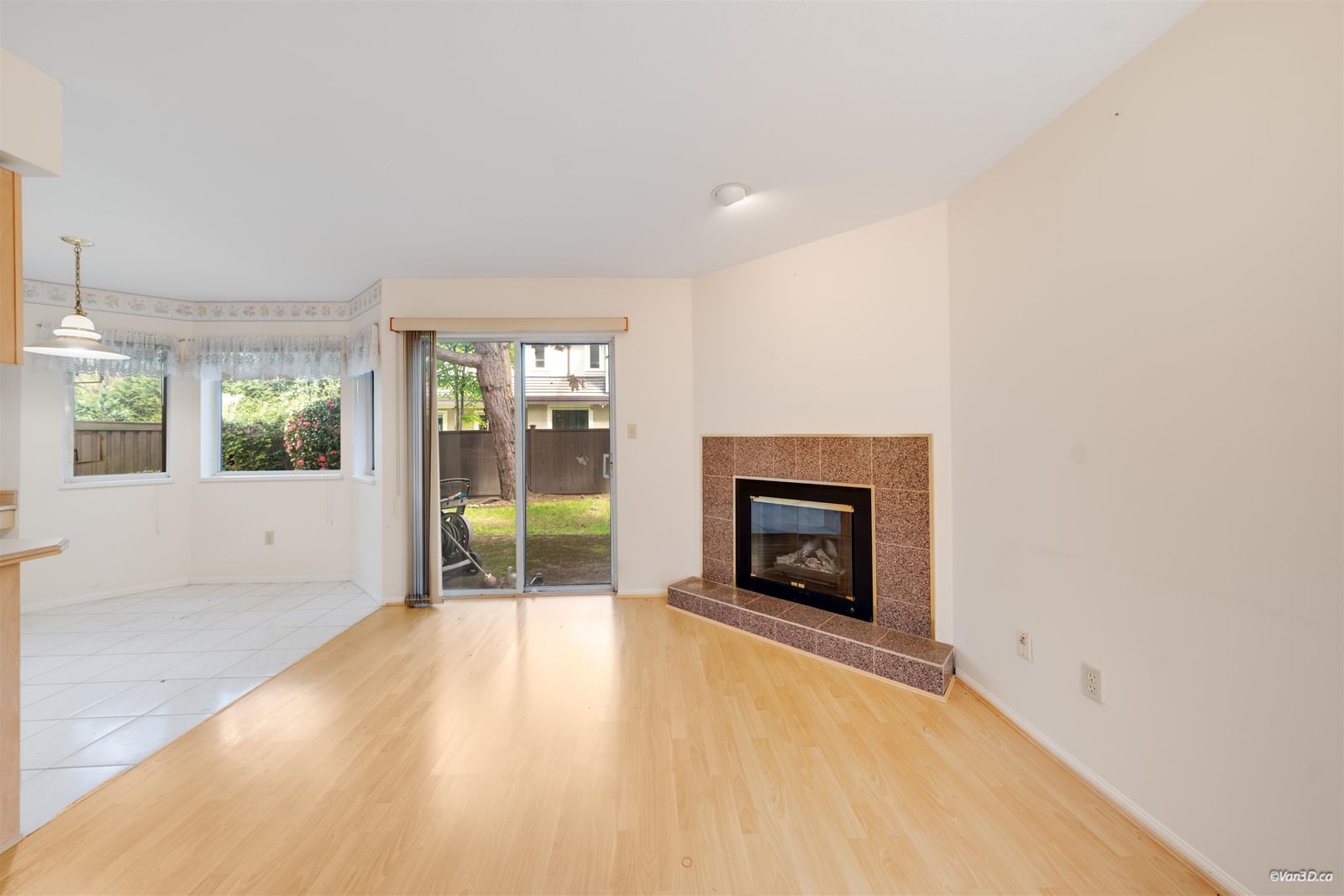 Listing Image 17