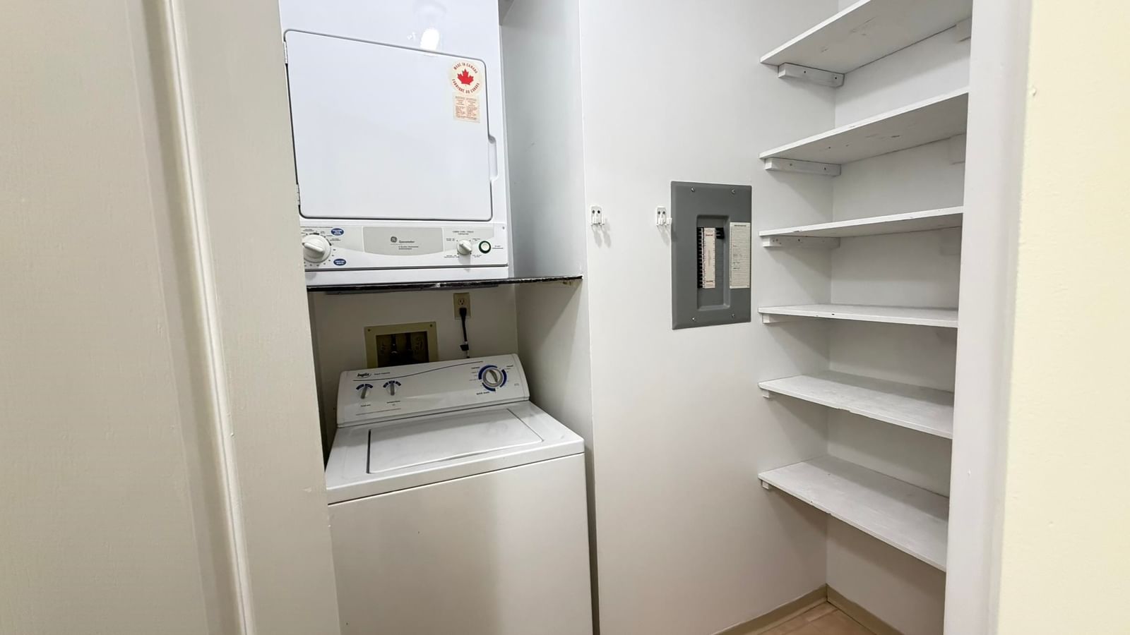 Listing Image 11