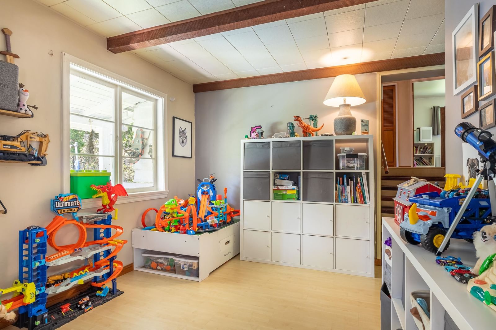 Listing Image 15