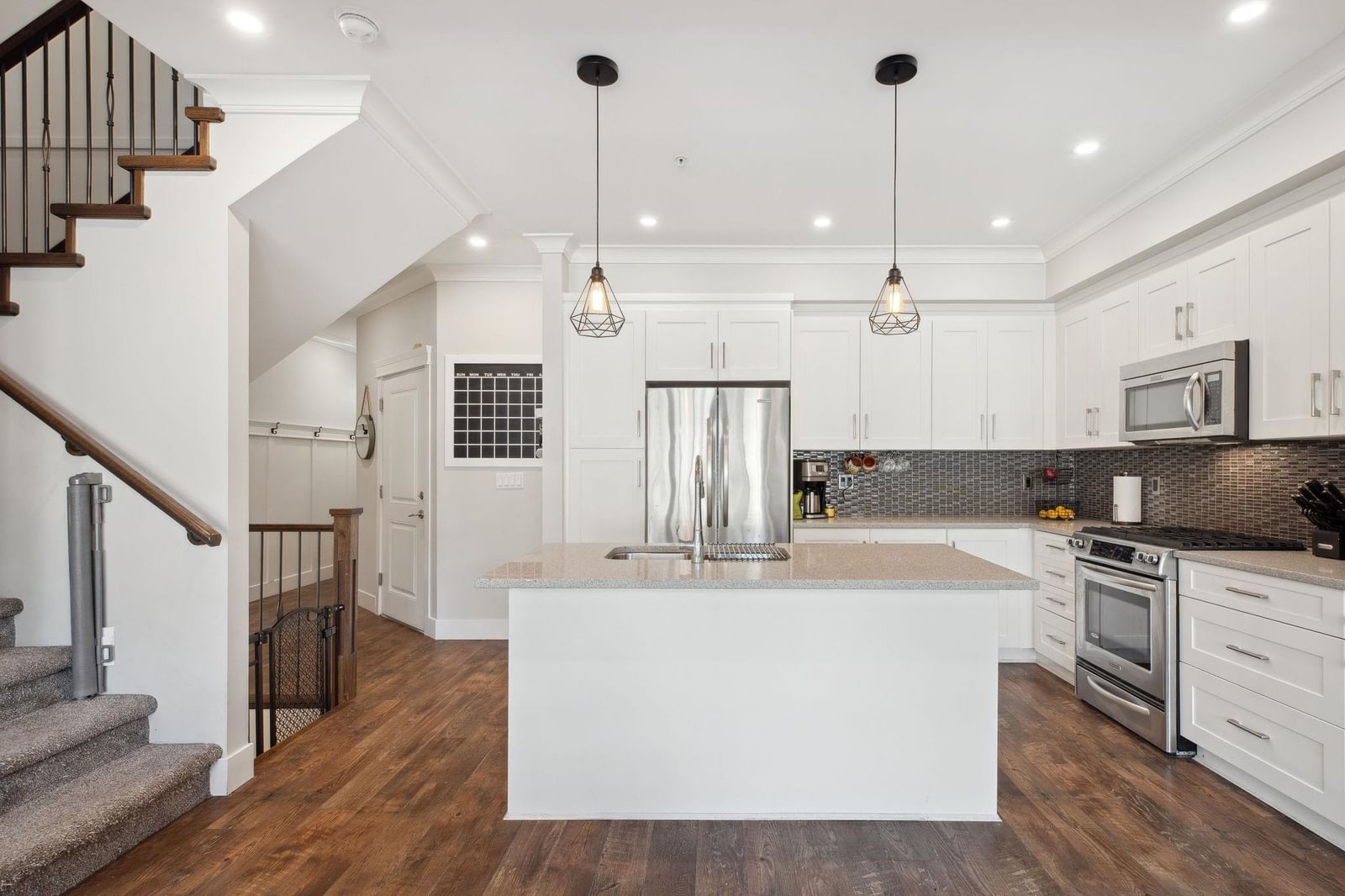 Listing Image 9