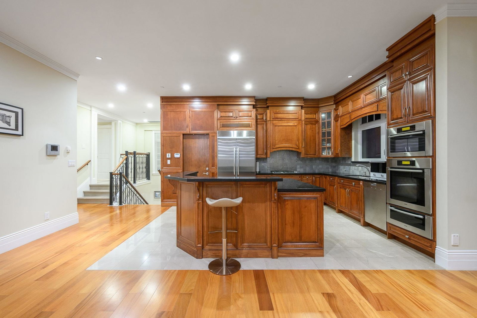 Listing Image 15