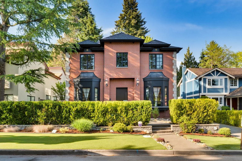 4177 Doncaster Way