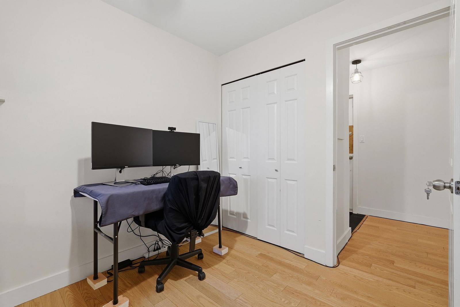 Listing Image 17