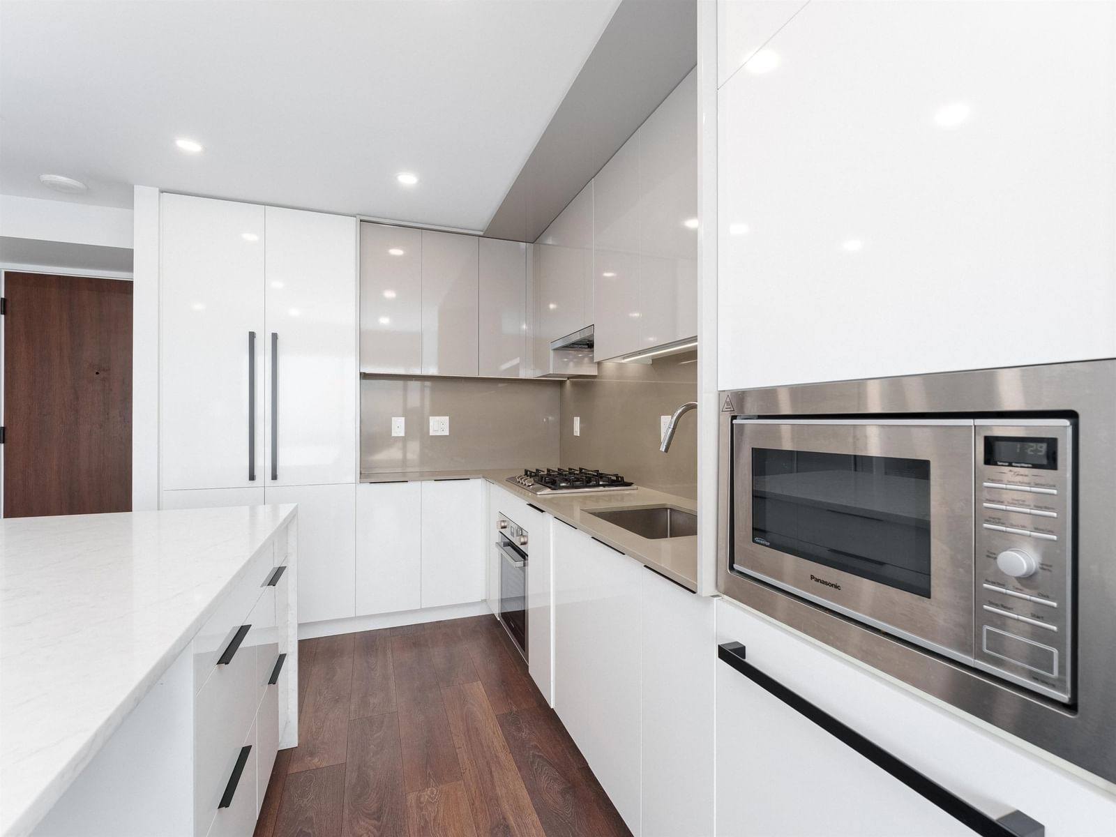 Listing Image 15