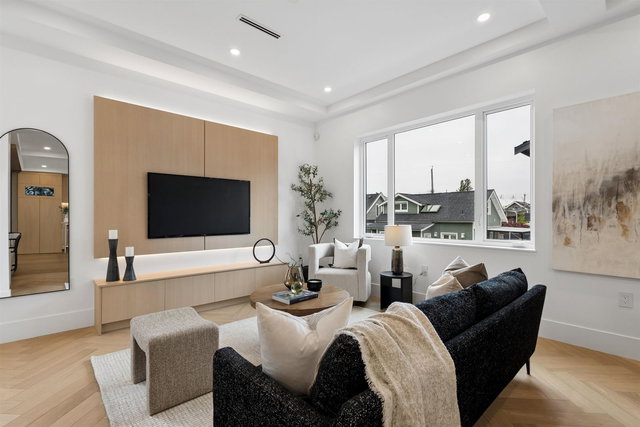 2 - 3637 46th Avenue E