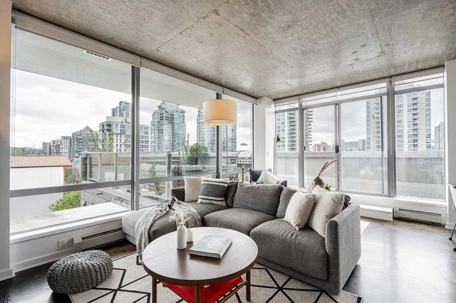 804 - 919 Station Street