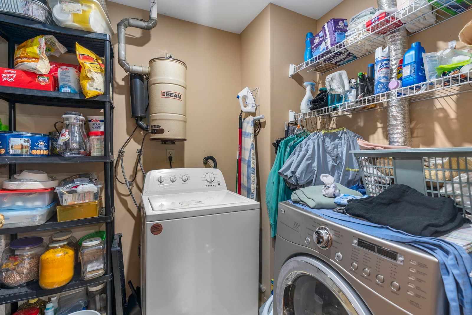 Listing Image 14