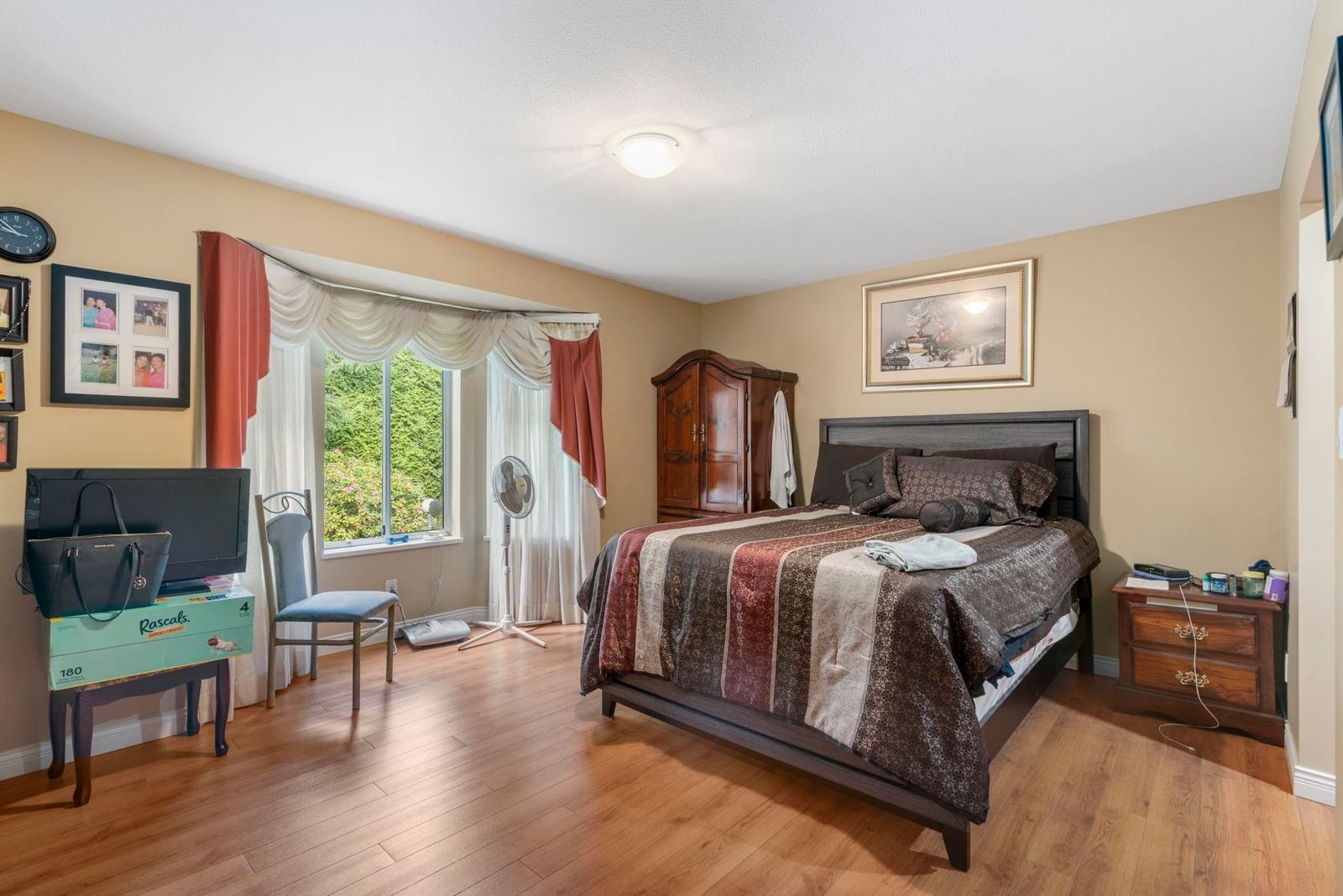 Listing Image 15