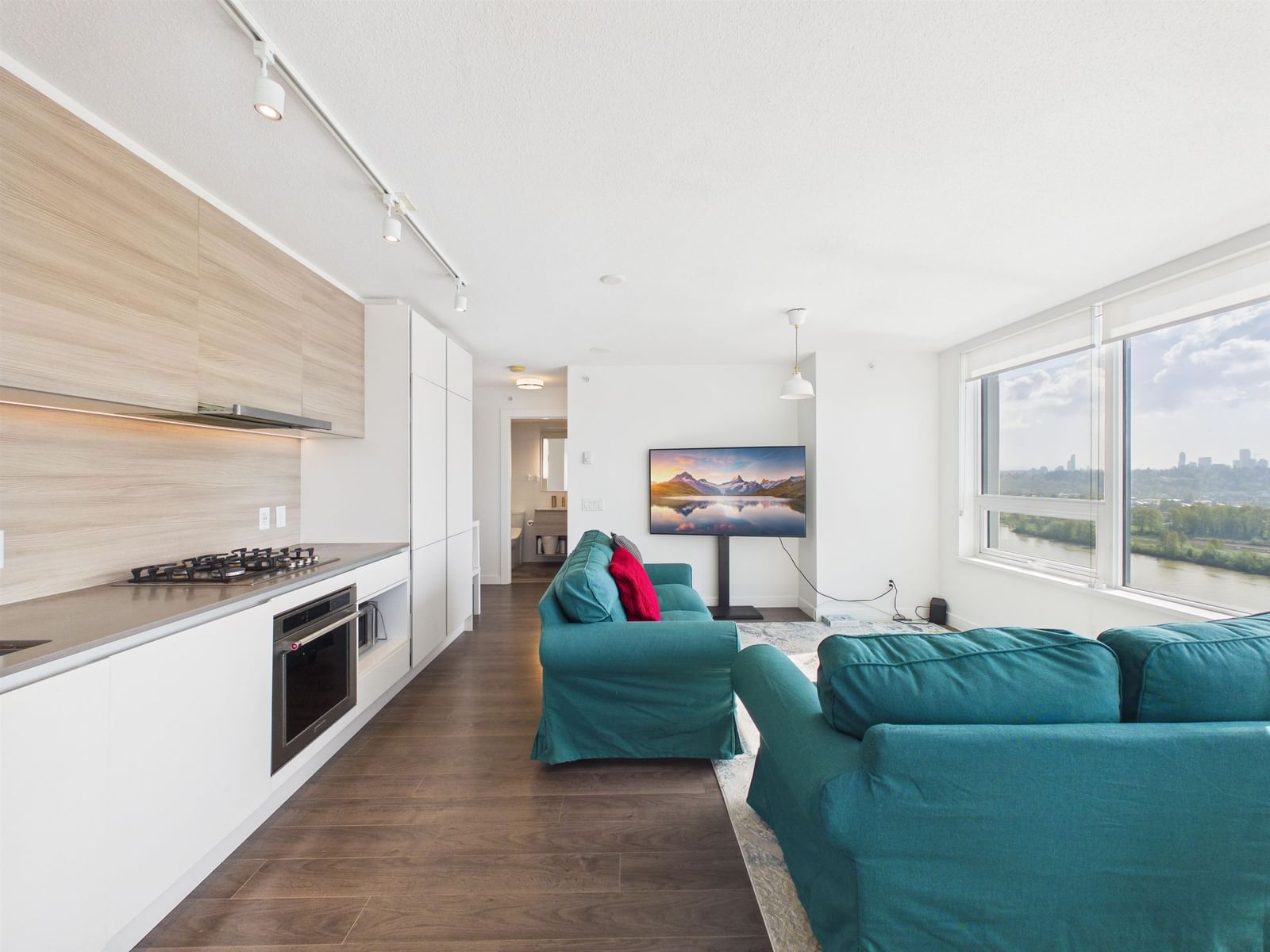 Listing Image 11