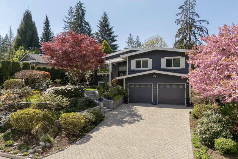 3665 Rutherford Crescent