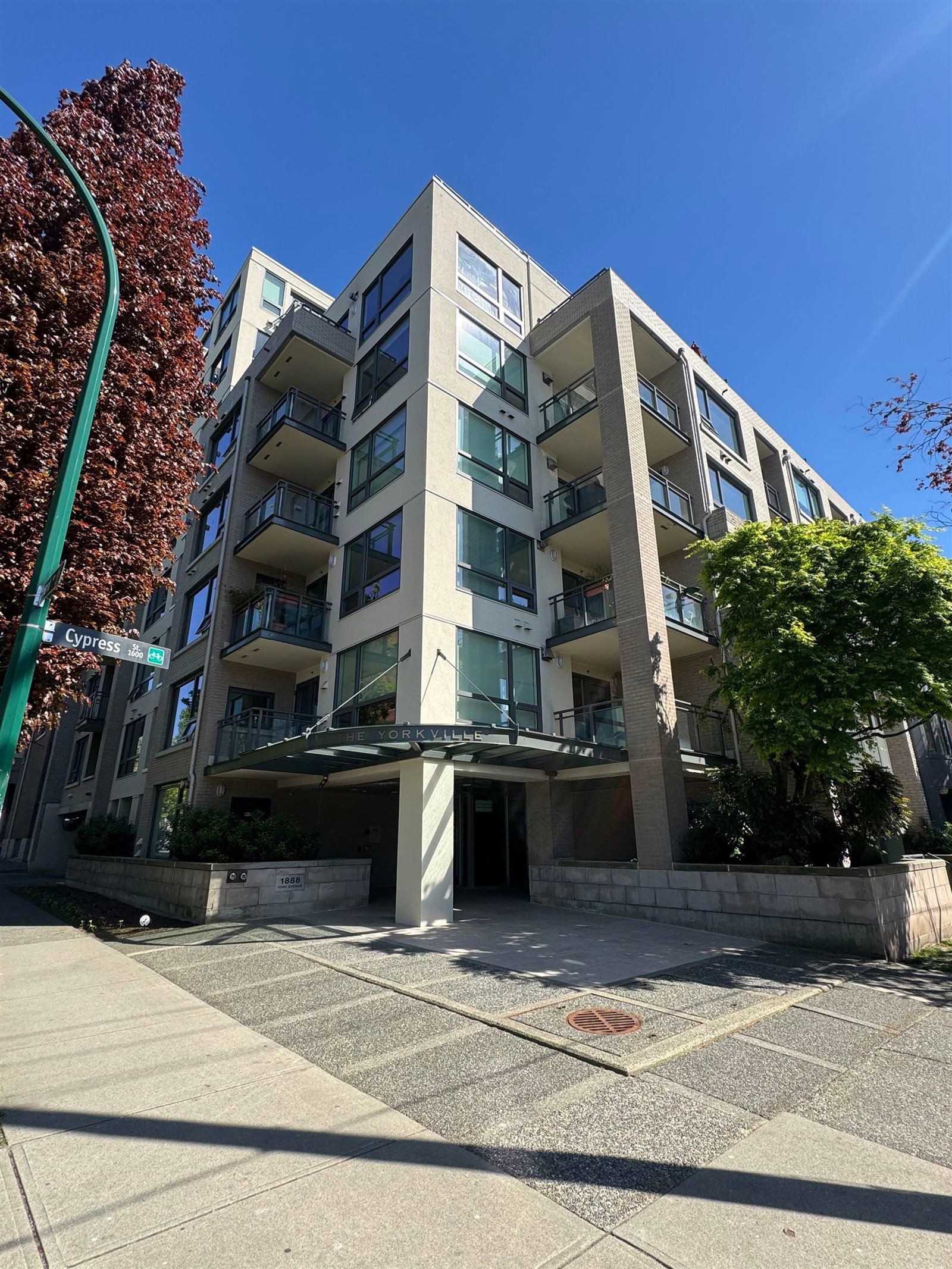 Listing Image 18