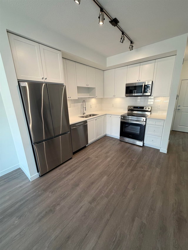 413 - 15733 85 Avenue
