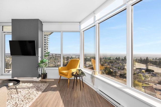 2202 - 4900 Lennox Lane