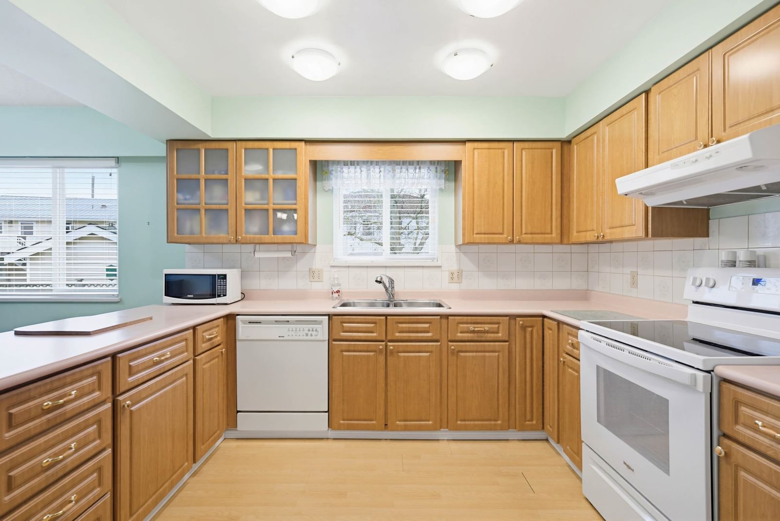 Listing Image 14
