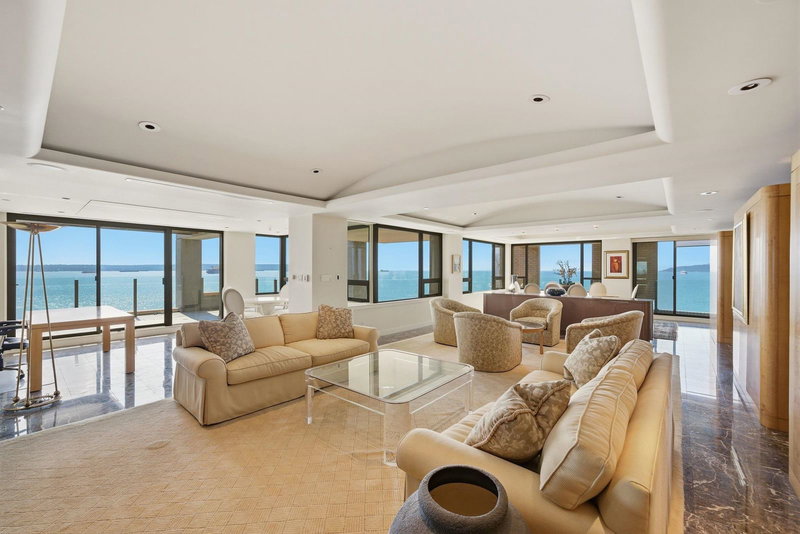 2250 Bellevue Avenue #5, West Vancouver, British Columbia