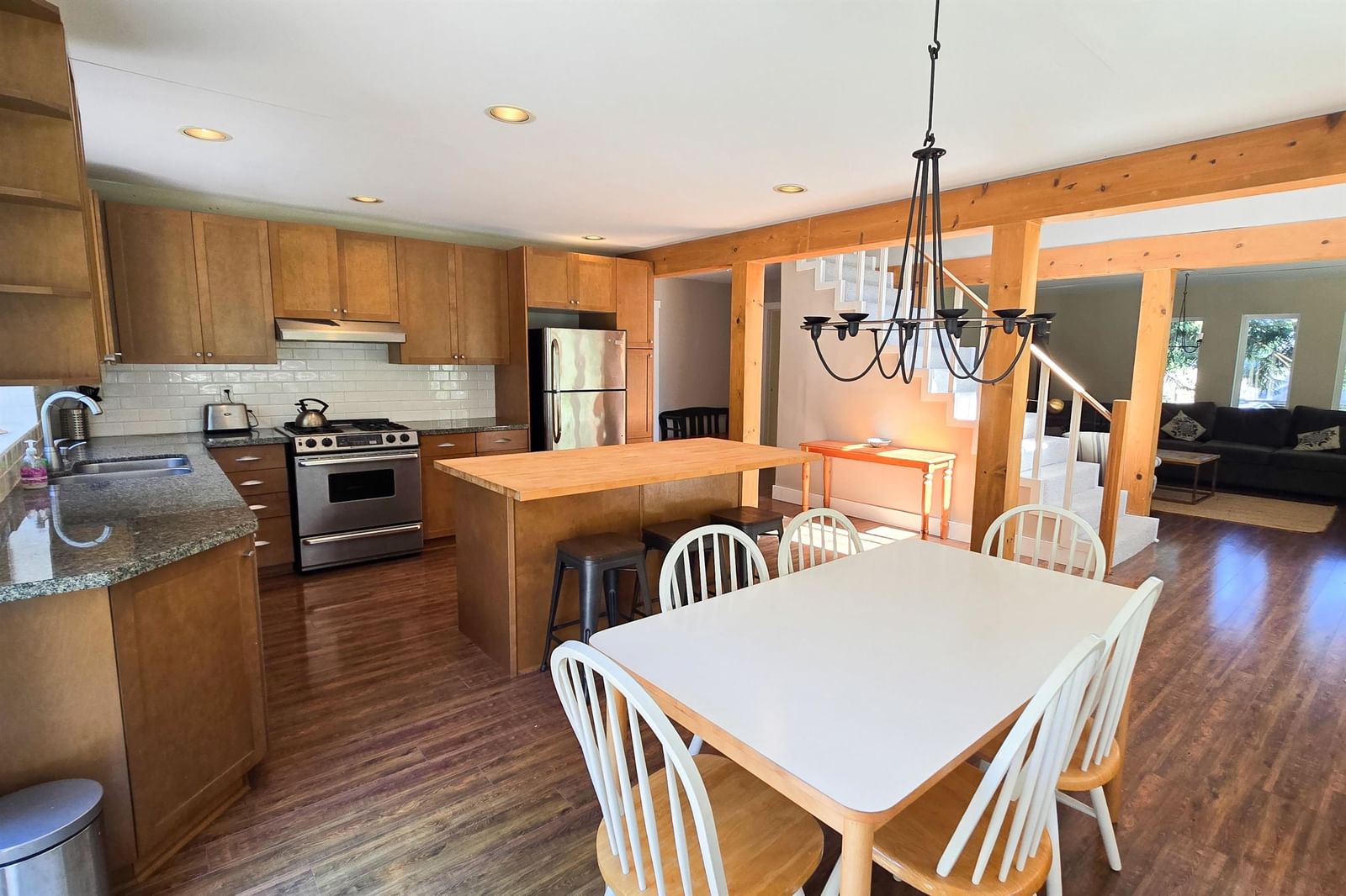 Listing Image 10