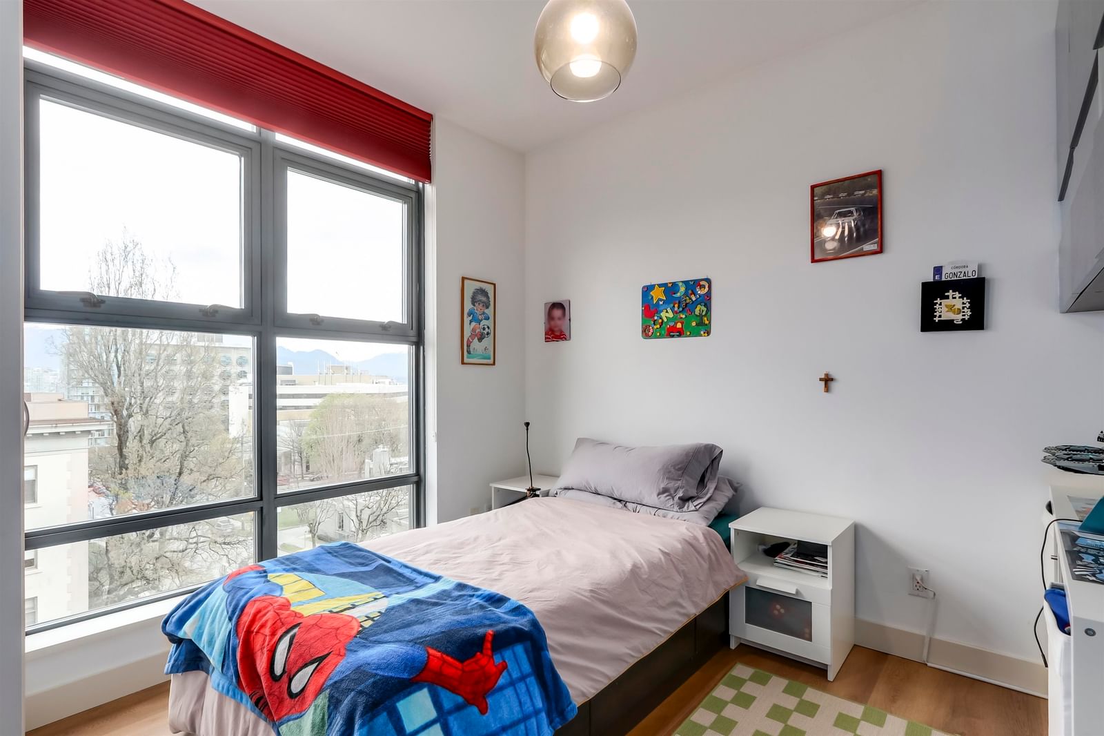 Listing Image 12