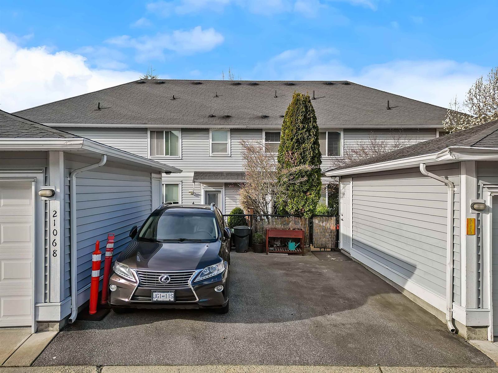 Listing Image 11