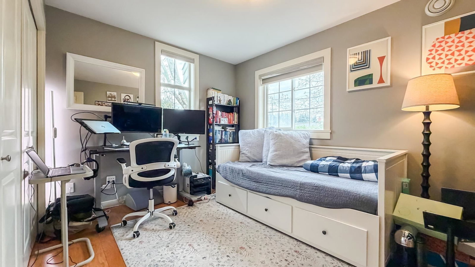 Listing Image 11