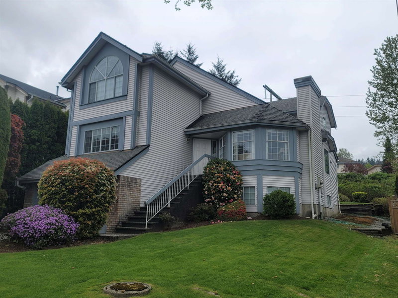 2925 Cliffrose Crescent, Coquitlam, British Columbia