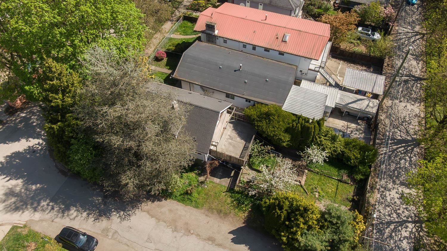 Listing Image 4
