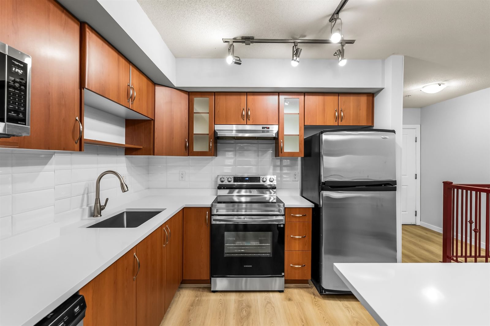 Listing Image 21