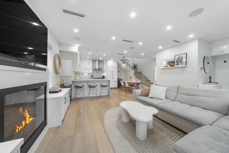 1758 14th Avenue E, Vancouver, British Columbia