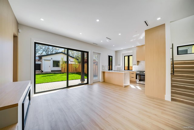 2 - 2636 Mcgill Street