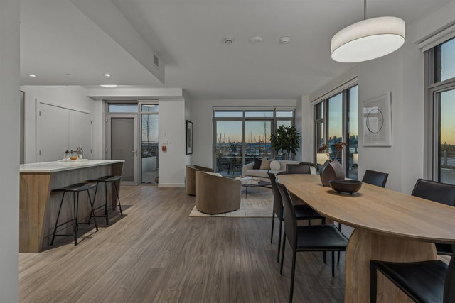 TH112 - 755 Harbourside Drive