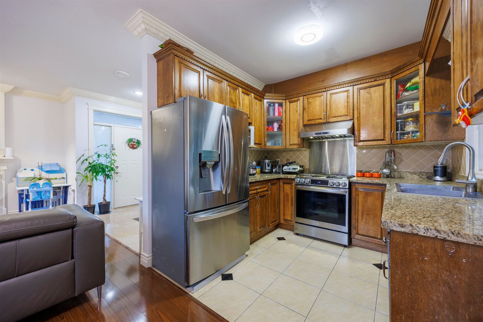 Listing Image 9
