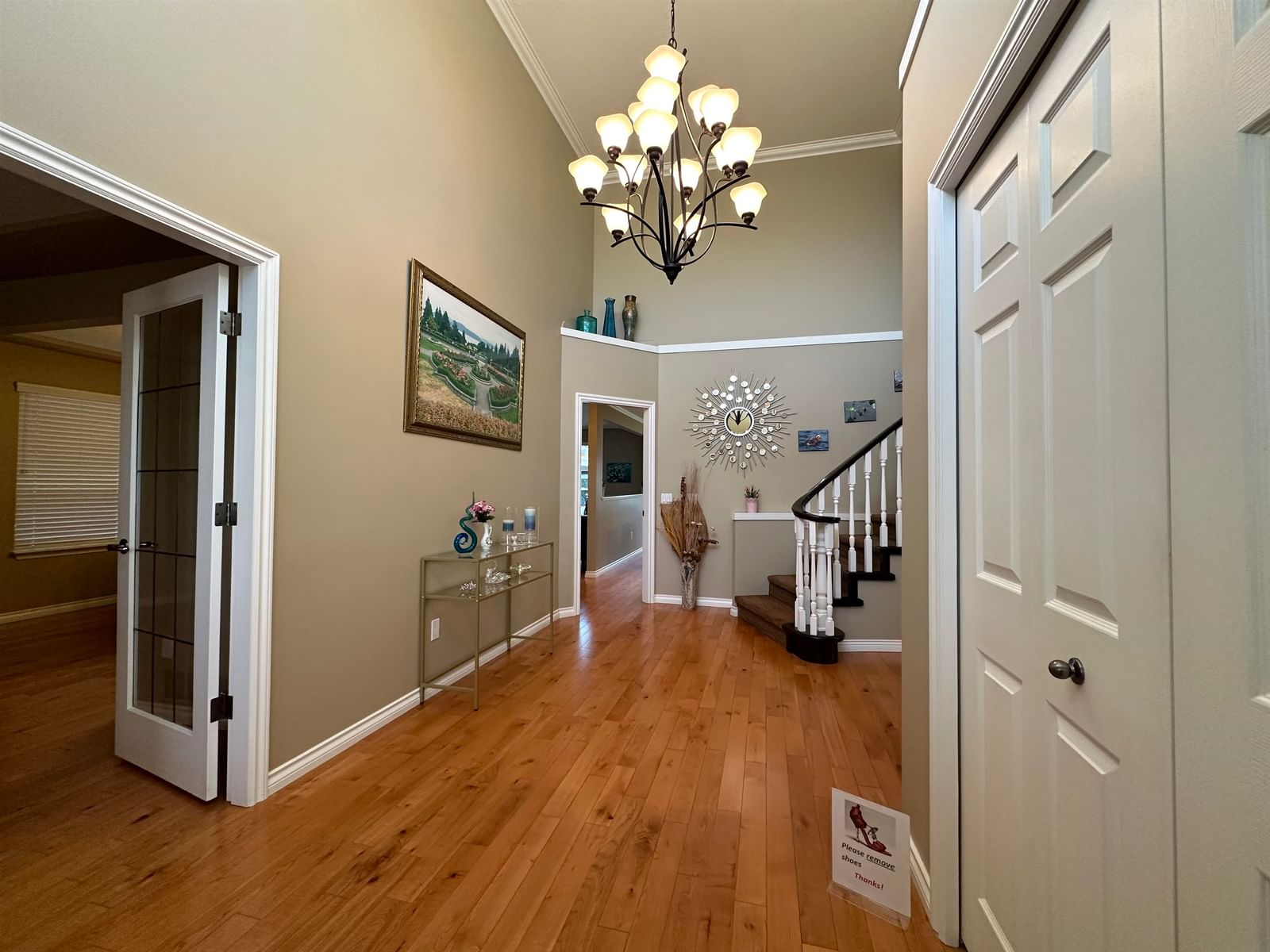 Listing Image 4
