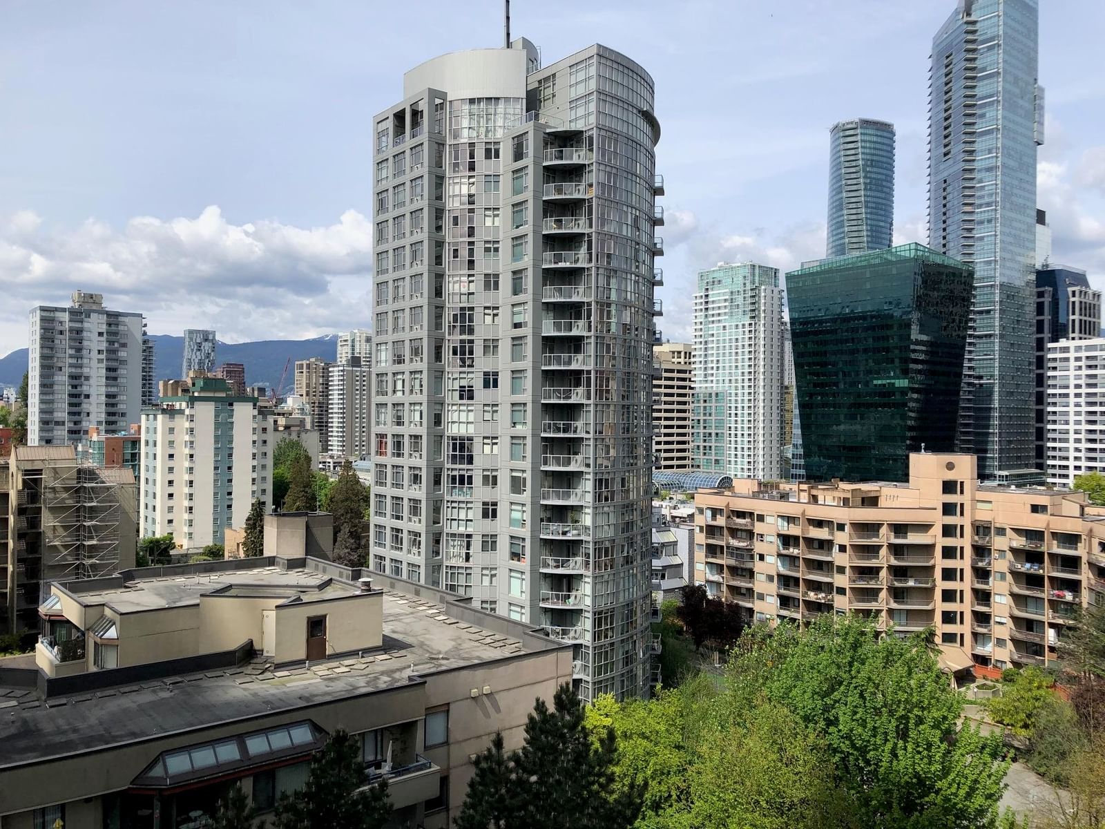 Listing Image 9