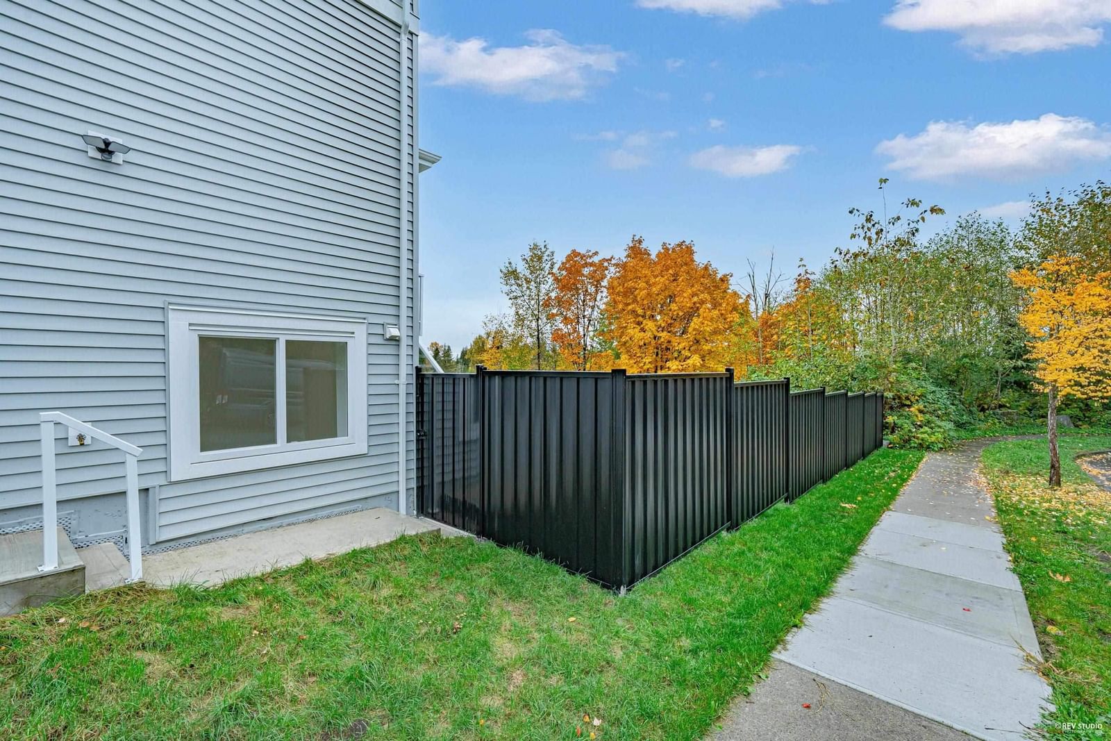 Listing Image 17