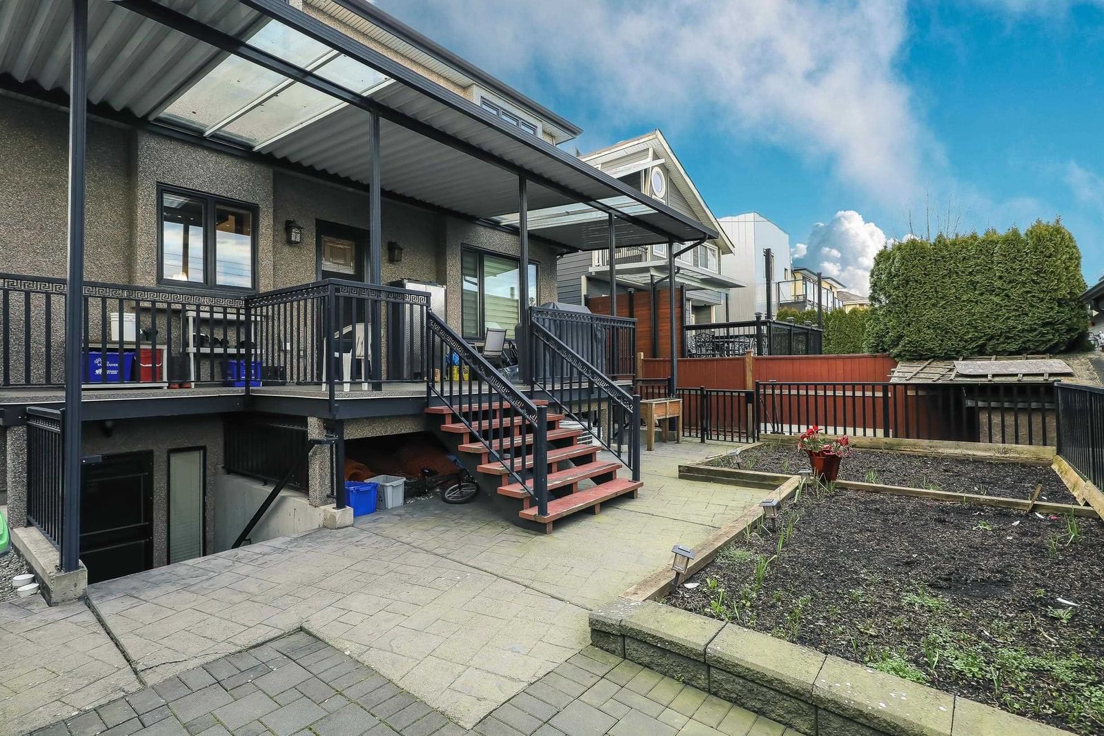 Listing Image 6