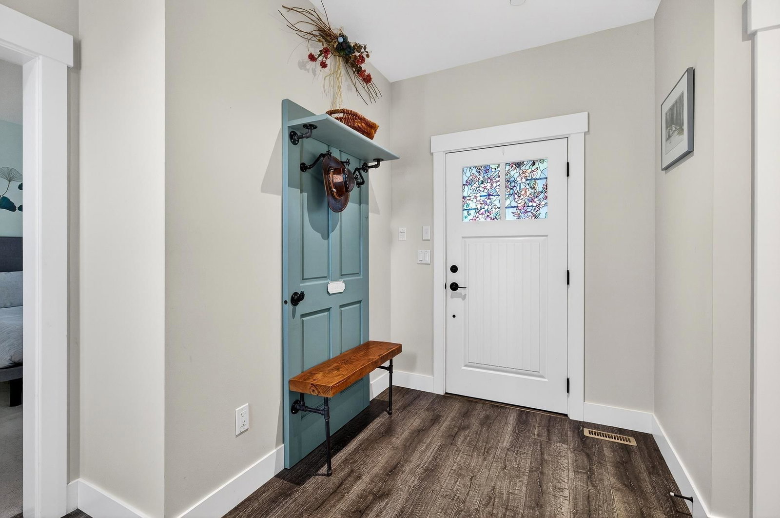 Listing Image 6