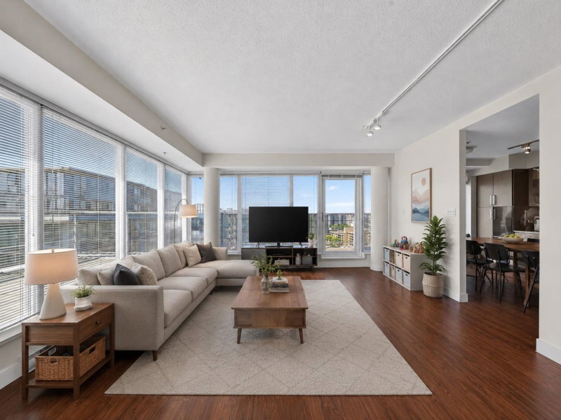 1803 - 8068 Westminster Highway